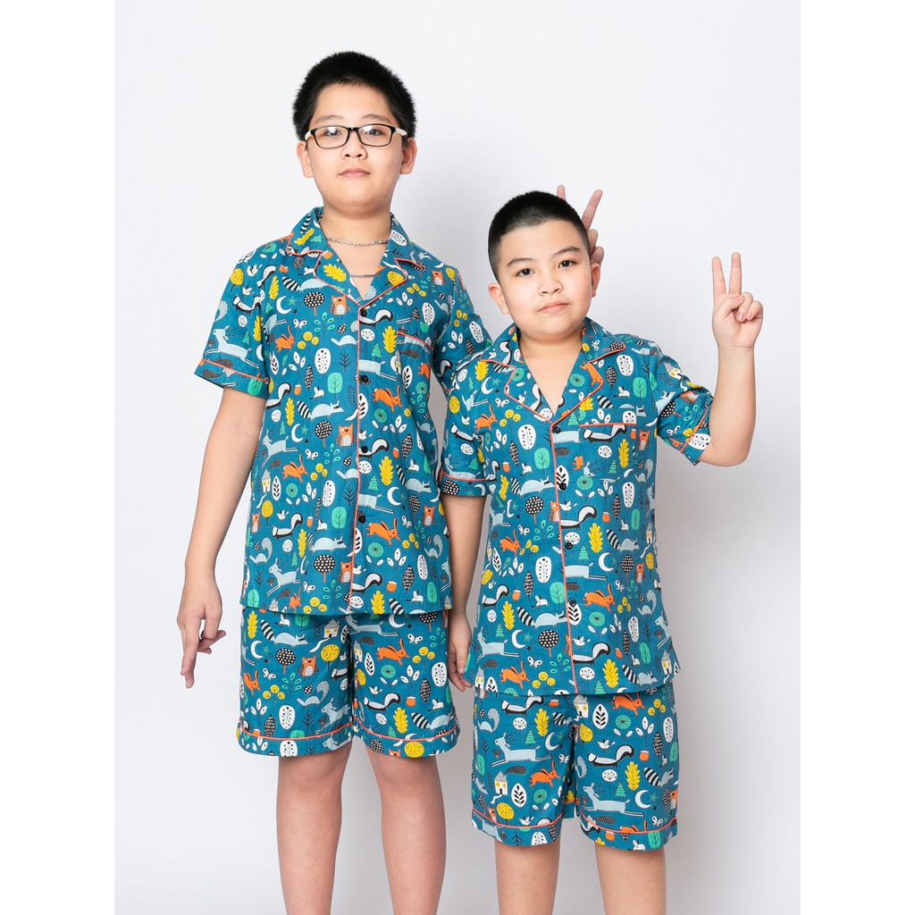 Đồ bộ Pijama bé trai màu xanh hình chú nai nhỏ cùng lá vàng và cùng nửa vầng trăng