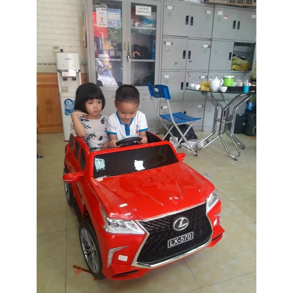 Xe ô tô điện trẻ em lexus LX 570