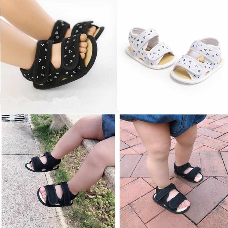 Giày sandal đế mềm chống trượt xinh xắn dùng cho bé tập đi