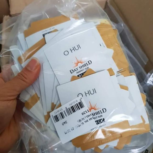 KEM CHÔNG NẮNG OHUi BLACK 120 gói