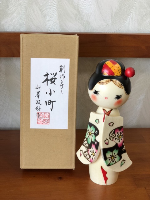 Búp bê Sakurakimachi, búp bê Kokeshi Nhật Bản, búp bê gỗ handmade cam kết hàng chính hãng Nhật Bản