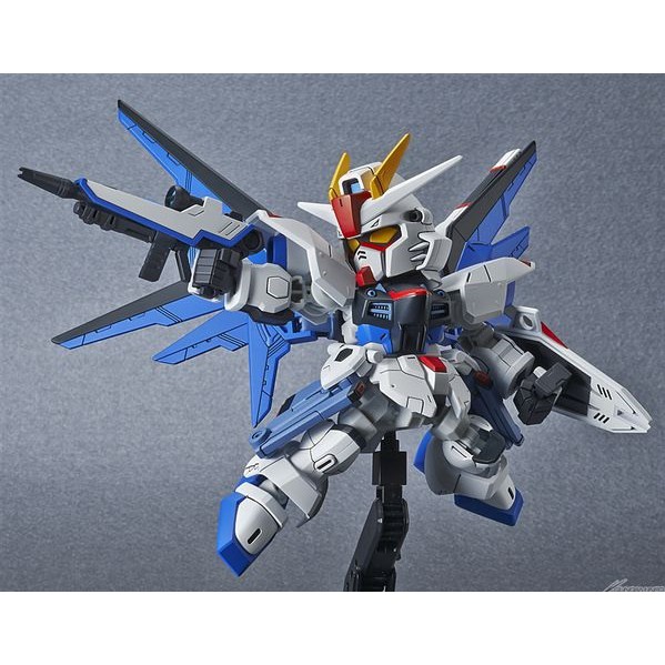 mô hình sdcs freedom gundam