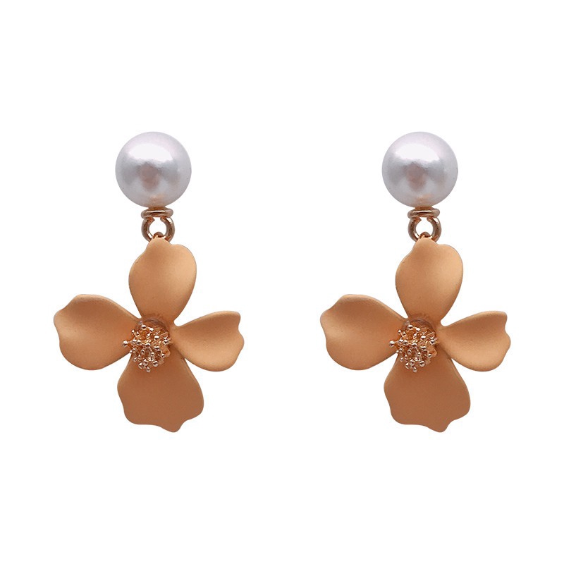 Khuyên tai mặt hình hoa đính hạt giả ngọc trai phong cách Hàn Quốc