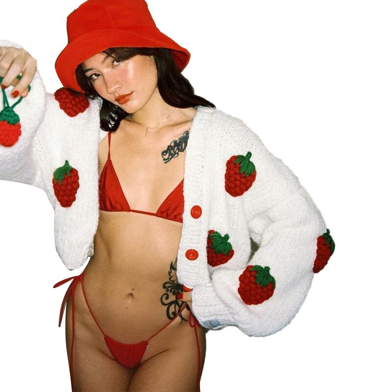 Áo khoác len dài tay đính nút họa tiết dâu tây thời trang cho nữ