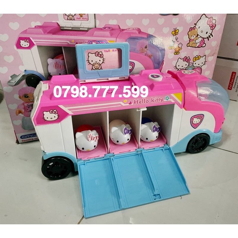Xe buýt hello kitty màu hồng