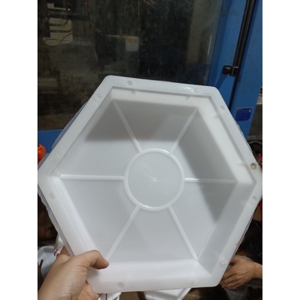 Khuôn gạch vỉa hè sân vườn
