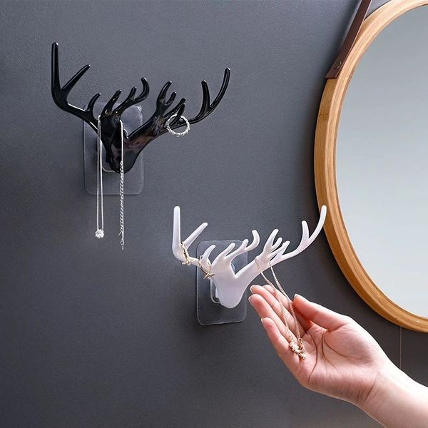 Móc treo đồ chìa khóa sừng hươu dán tường phong cách Bắc Âu sang trọng