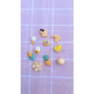 Set charm theo chủ đề