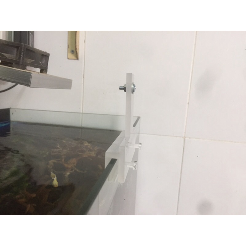 Chân đèn  chân kẹp chế đèn