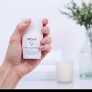 Lăn khử mùi cơ thể Vichy