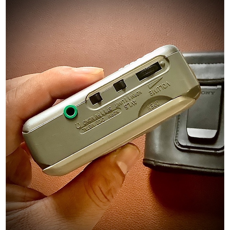 Máy cassette Sony WM-FX271