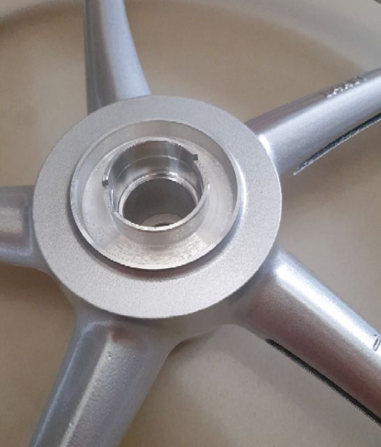 Bánh Mâm EXCITER đời 2010 và SIRURS 5 cây kiểu RCB trước 1.4 sau 1.6 như hình gắn như zin