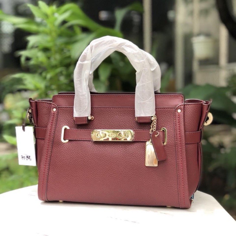 Túi Coach swagger size 27 màu đỏ đun