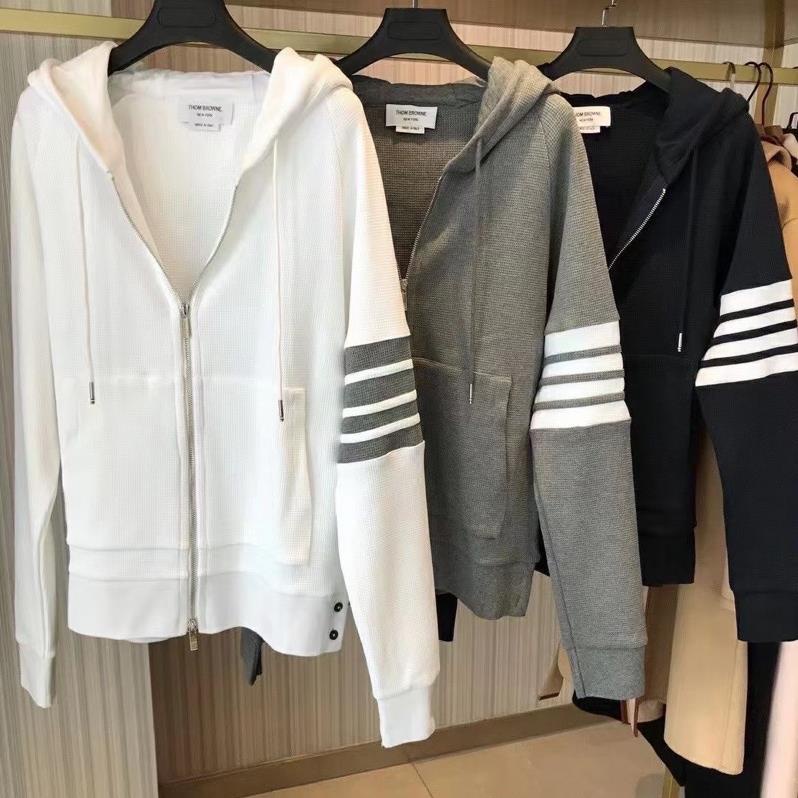 Áo khoác mũ trùm 4 vạch tay Thom Browne