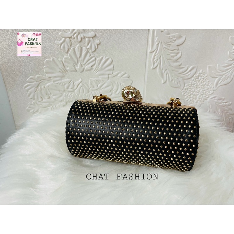 Clutch dự tiệc kiểu nằm ngang phối xích cá tính