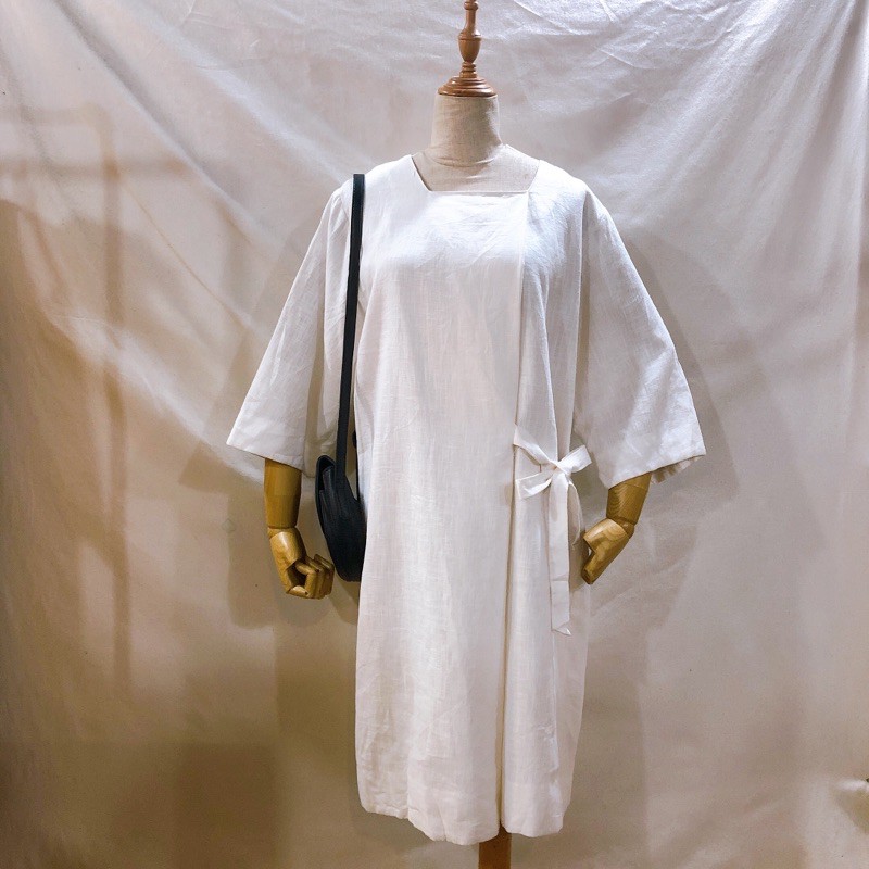 Đầm linen trắng