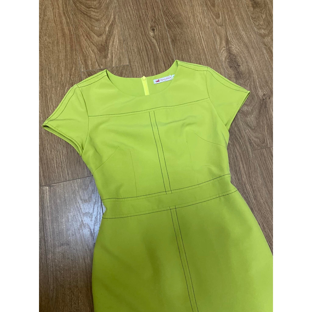 Váy uni size S dáng ôm