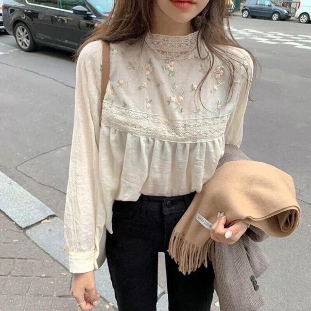 Áo kiểu thêu hoa Qc