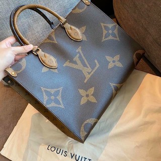 Túi xách nữ đeo chéo đeo vai ONTHEGO hoa nâu vàng chữ to big size