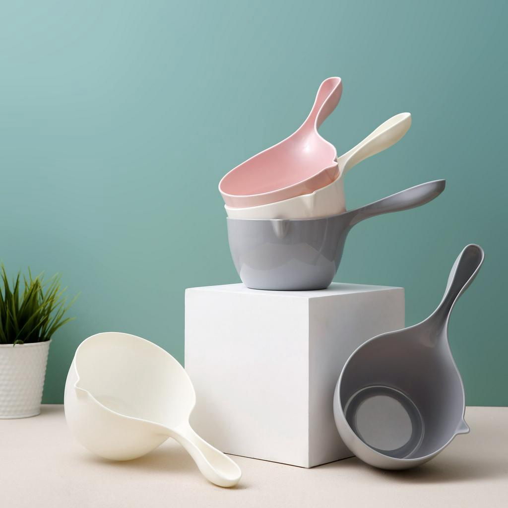 Gáo Múc Nước JUJIAJIA Bằng Nhựa Dày Dặn Dùng Gội Đầu Cho Bé/ Sử Dụng Trong Nhà Bếp