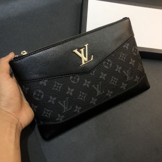 Ví cầm tay LV các loại