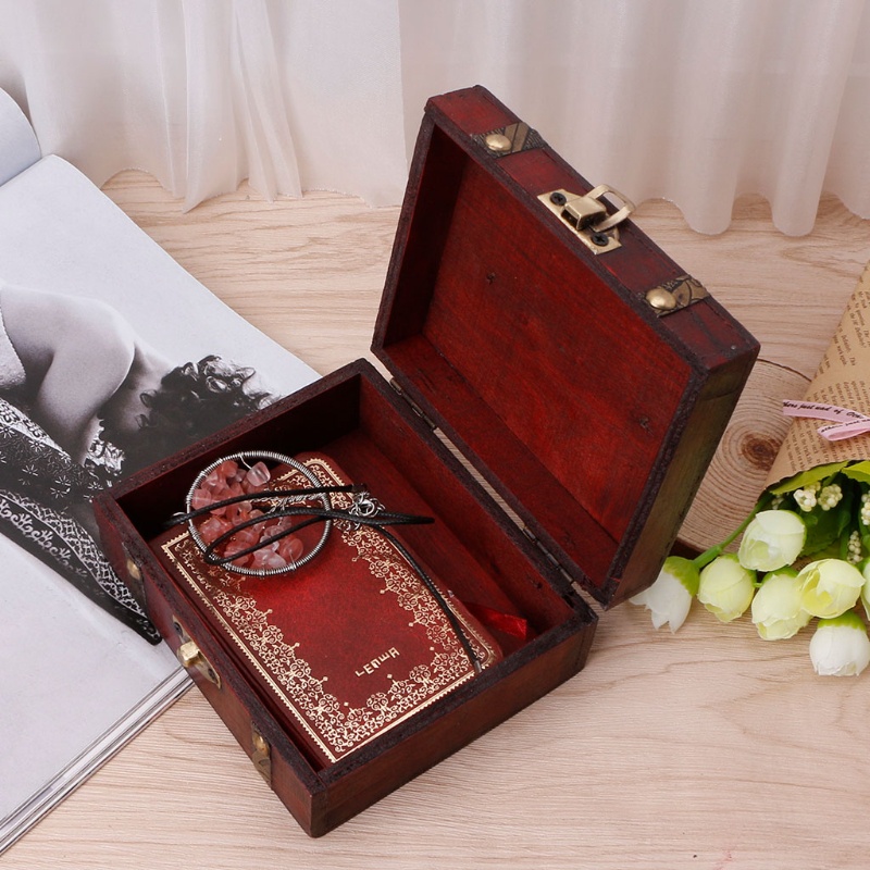 Hộp đựng trang sức bằng gỗ đính ngọc trai phong cách retro