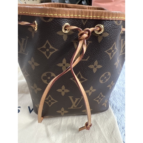 Túi hiệu Vip mini đã qua sử dụng