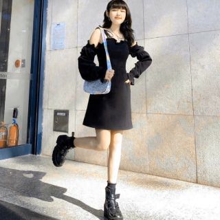 ĐẦM XÒE RỚT VAI TAY BO