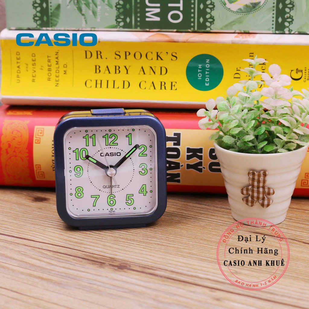 Đồng hồ để bàn Casio TQ-141-2DF có báo thức, dạ quang (6.7 x 6.4 x 3.4 cm)