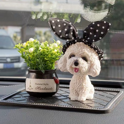 Set cún yêu trang trí taplo ô tô làm từ nhựa, đầu lắc lư khi xe di chuyển cực cute