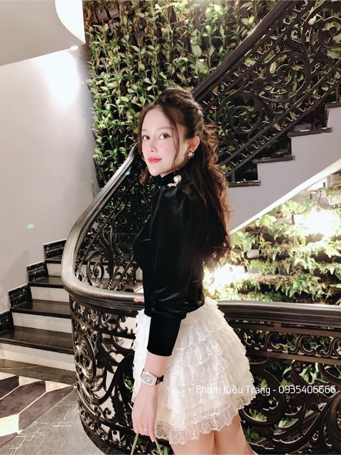 Váy nhung khuy vai pha ren tầng siêu xinhh
