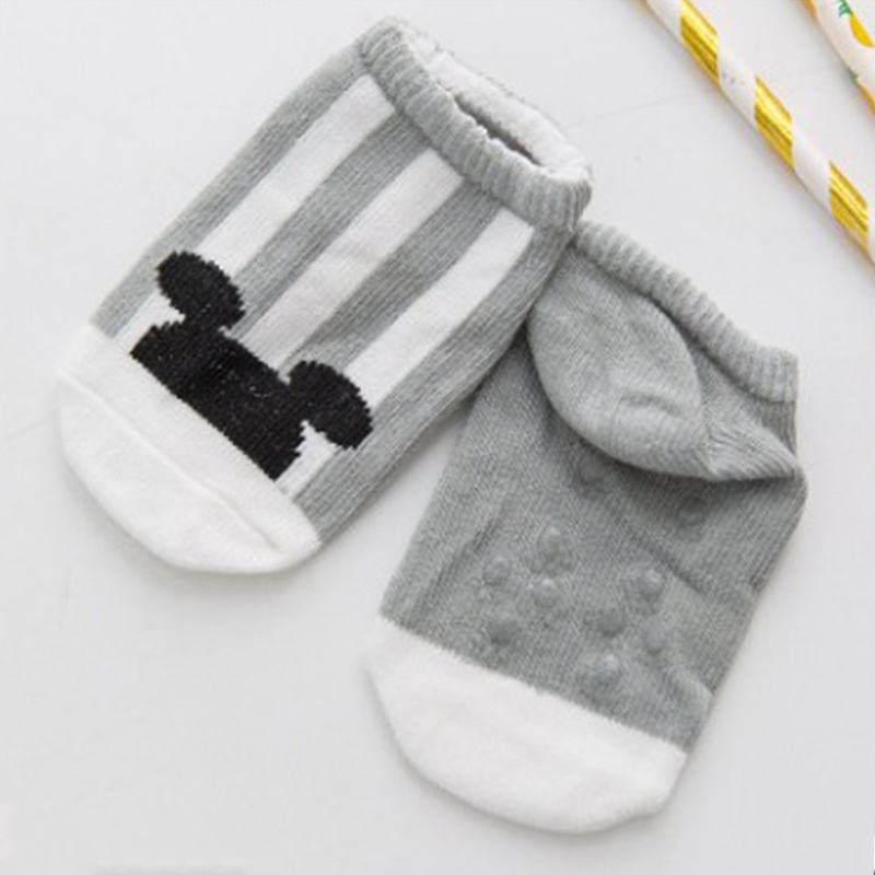 Vớ Trẻ Em Hoạt Hình Dễ Thương Giày Chống Trượt akku