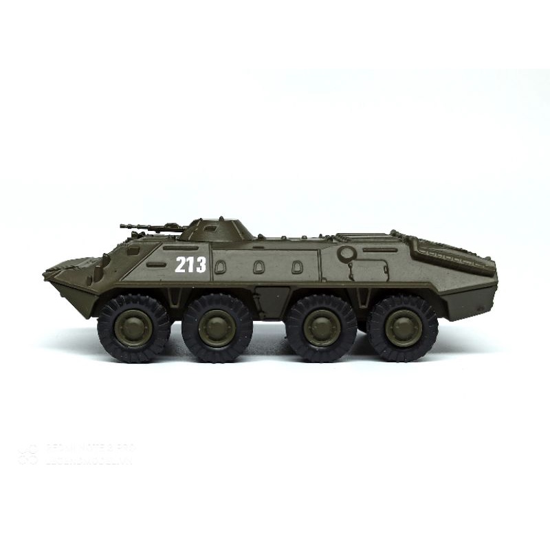 Mô hình xe thiết giáp BTR70 tỷ lệ 1/72