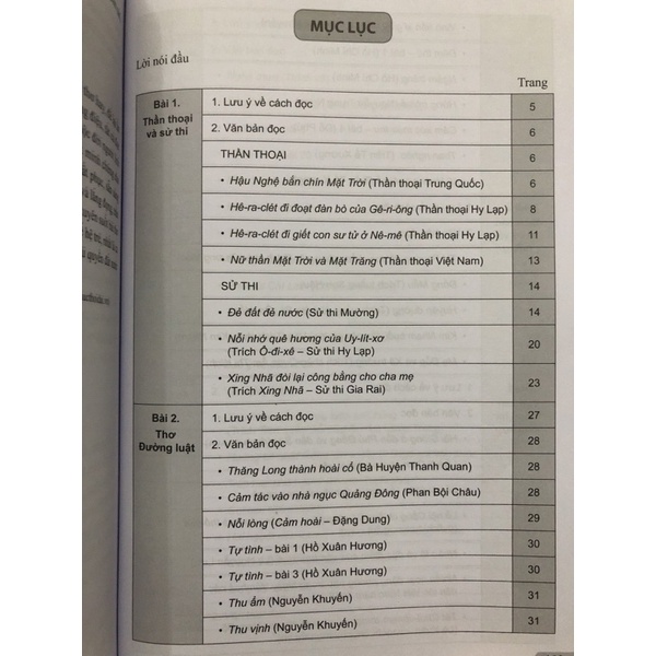 Sách - Văn bản đọc hiểu Ngữ Văn 10