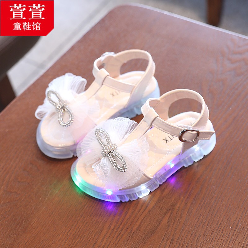 sandal bé gái  có đèn led da bóng nơ bánh bèo siêu điệu 620