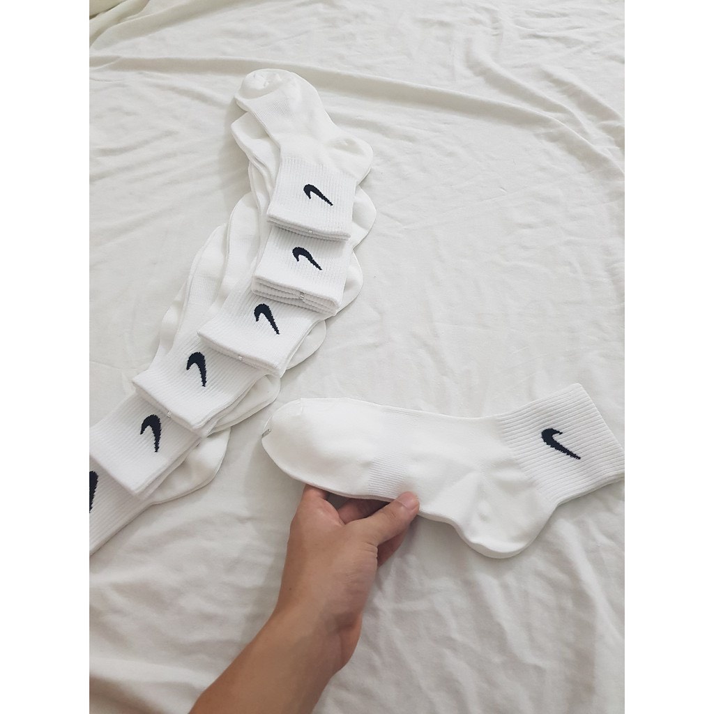 COMBO 3 Đôi Tất thể thao nam nữ Cổ Trung Nike trắng đen cao cấp