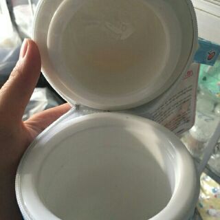 Bình ủ sữa cổ hẹp và cổ rộng.