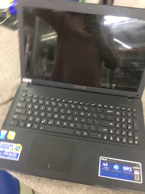 Asus x552 core i3 4010 ram 4gb o cứng 500gb VGA RỜI 820M | BigBuy360 - bigbuy360.vn