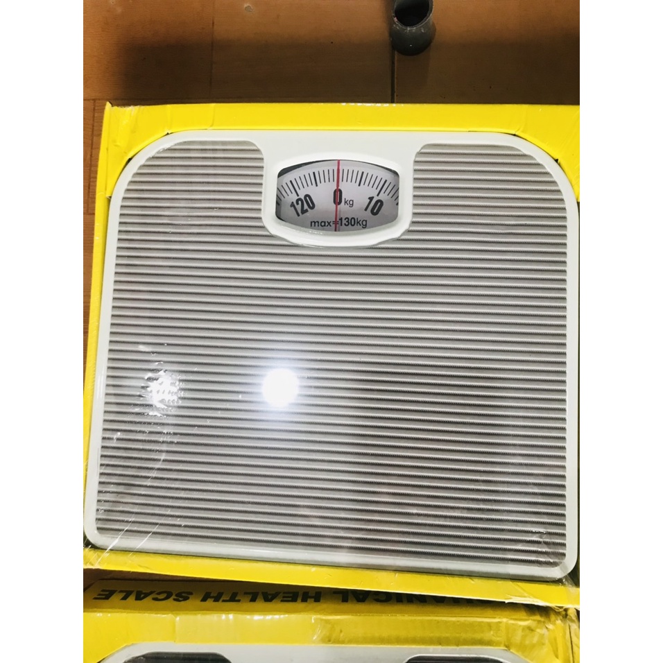 cân sức khỏe cơ học cân tối đa 130kg bề mặt chống trơn trượt