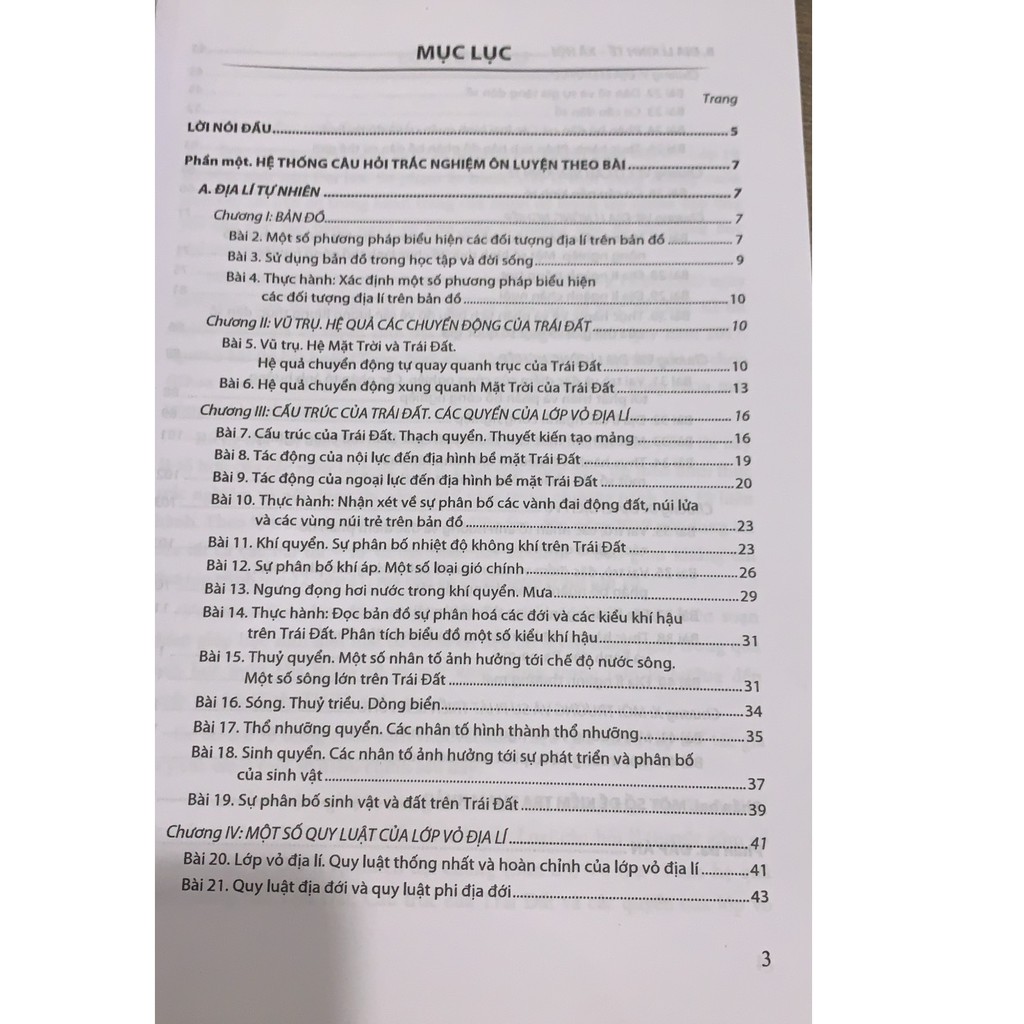 Sách - Ôn luyện trắc nghiệm môn Địa lí lớp 10