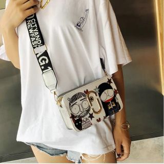 Túi đeo chéo nữ thời trang dạo phố