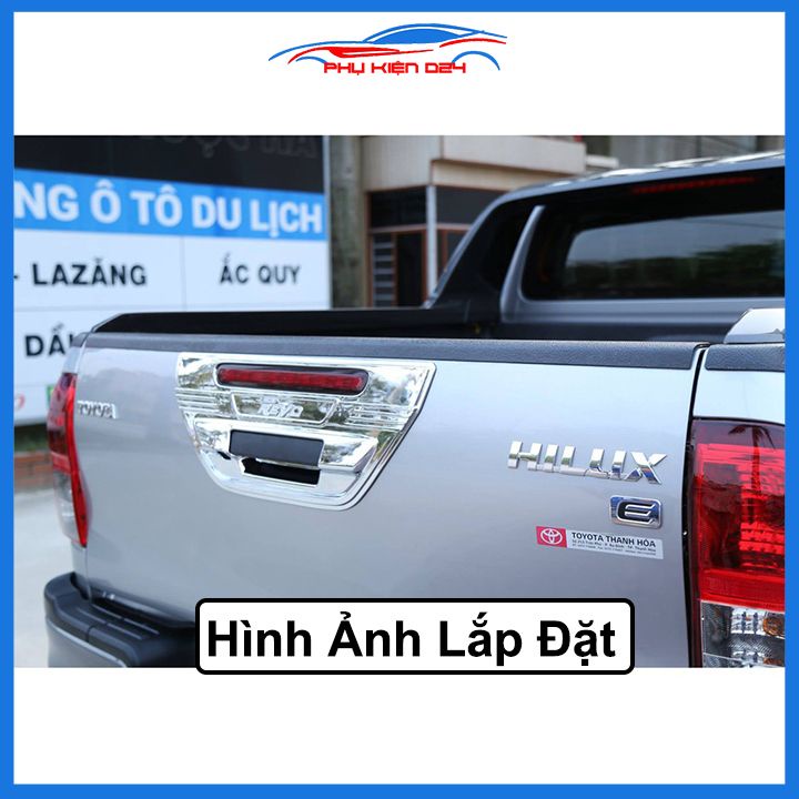 Ốp tay mở cốp mạ Hilux Revo 2016-2017-2018-2019-2020-2021 hai màu đen bạc (mạ crom) trang trí xe chống va đập hiệu quả