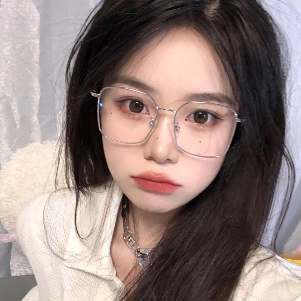 Mắt Kính Gọng Lớn Trong Suốt Chống Ánh Sáng Xanh Thời Trang Cho Nữ