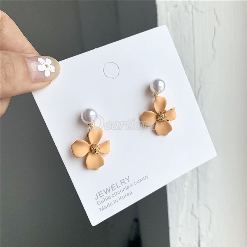 Đôi hoa tai hình bông hoa phối hạt ngọc trai giả thời trang dành cho nữ