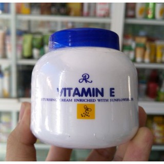 Kem vitamin e nắp xanh dưỡng ẩm cực tốt
