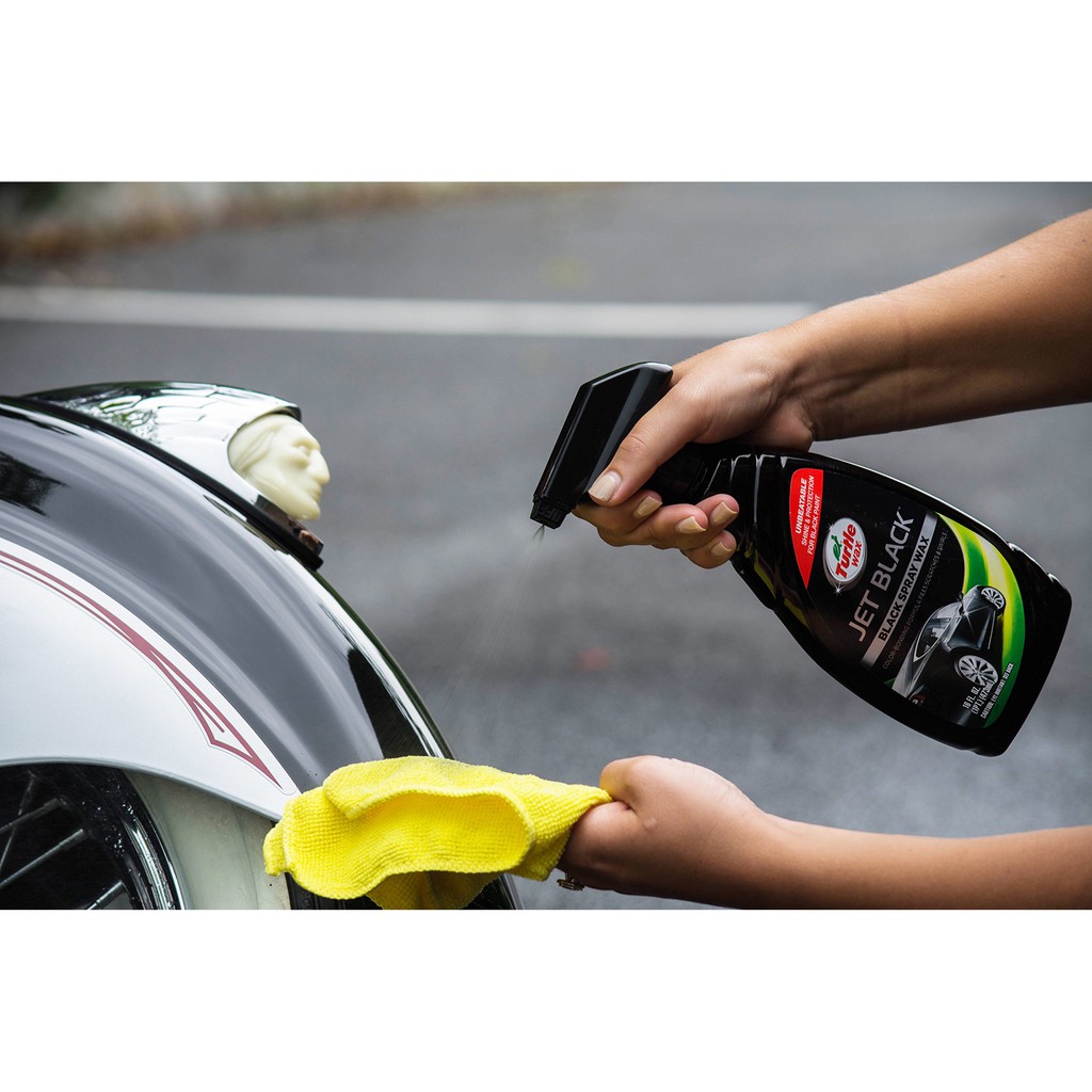 Chai Xịt Bóng Nhanh Sơn Xe Đen Turtle Wax Jet Black 680ml Tặng Kèm Khăn - T319