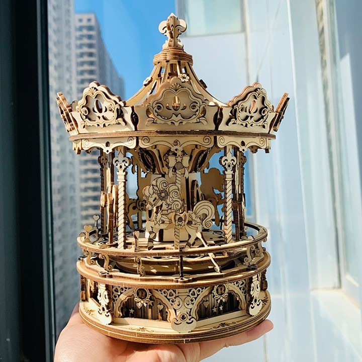 Mô Hình Gỗ 3D Lắp Ráp ROBOTIME ROKR Hộp Nhạc Vòng Xoay Ngựa Gỗ  AMK62