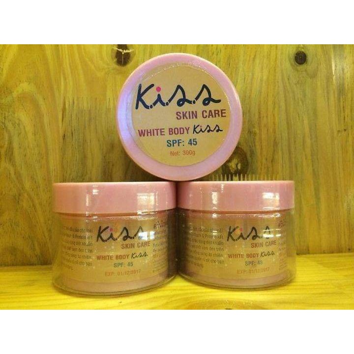 Kem dưỡng trắng da Kiss skin care White body SPF 45