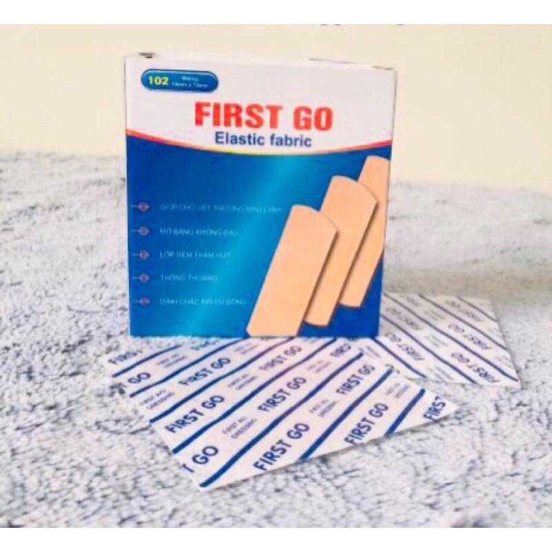 10 miếng  băng  cá nhân FIRST GO