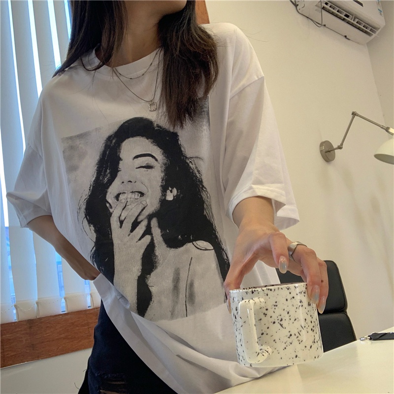 Áo Thun Nữ Ngắn Tay Cổ Tròn In Hình Thời Trang